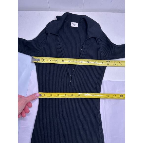 Abercrombie & Fitch Hook And Eye Ribbed Polo Midi Dress in Black. Size XST - Picture 7 of 8